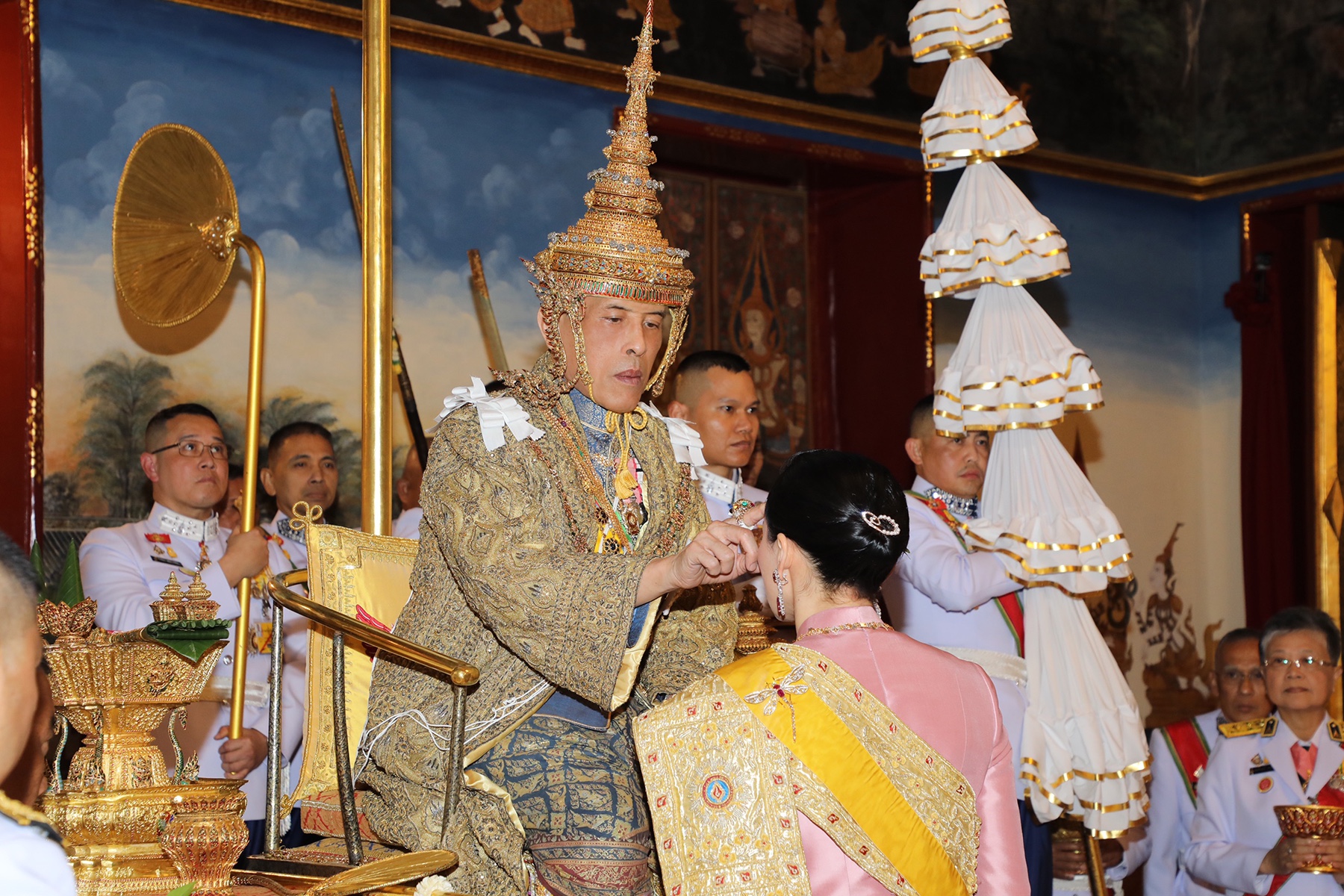 โปรดเกล้าสถาปนาพระราชินีสุทิดา เฉลิมพระเกียรติยศเป็น ...