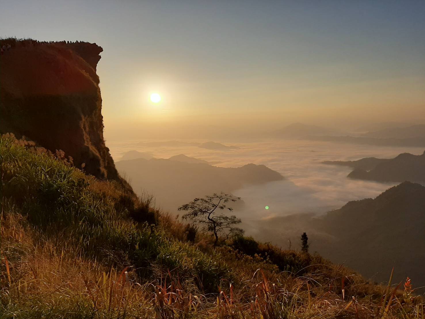 Parade to Doi Phu Chi Fa