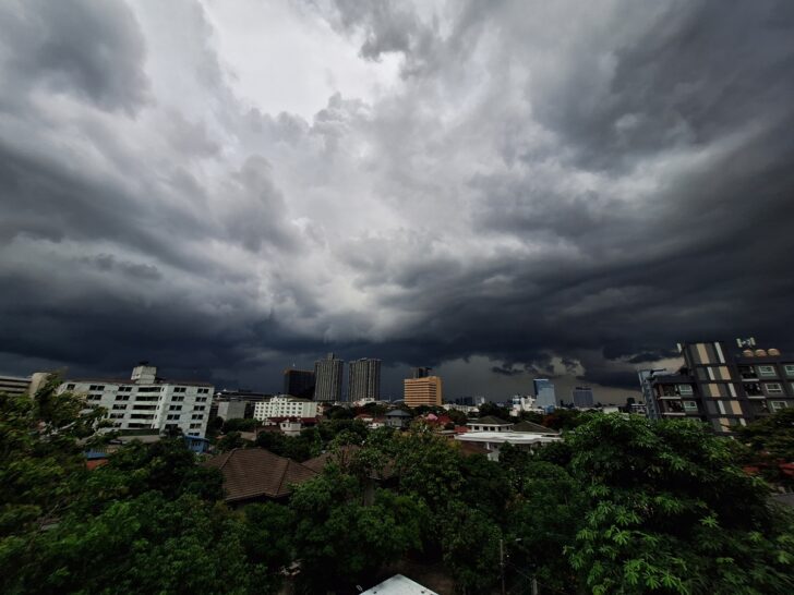 สภาพอากาศวันนี้ (28 ก.ย.) ฝนถล่มทั่วประเทศ กทม.-ปริมณฑล เจอฝน 80%